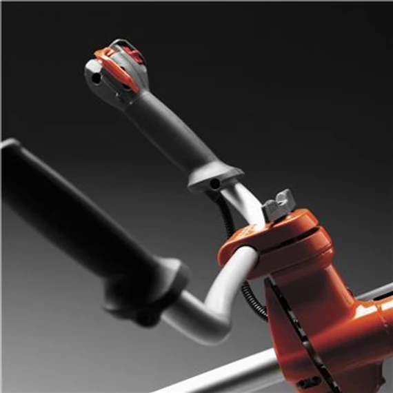 Fűkasza Husqvarna 545F 45,7cm3  2,7le 