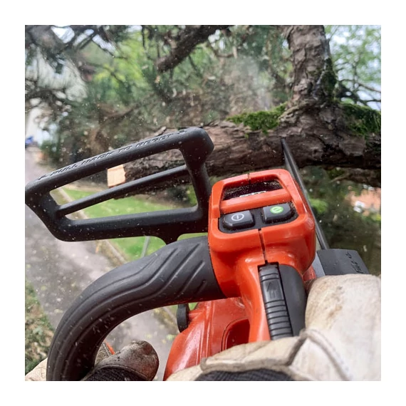 Láncfűrész Akkus Husqvarna T540i XP Akku És Töltő Nélkül #