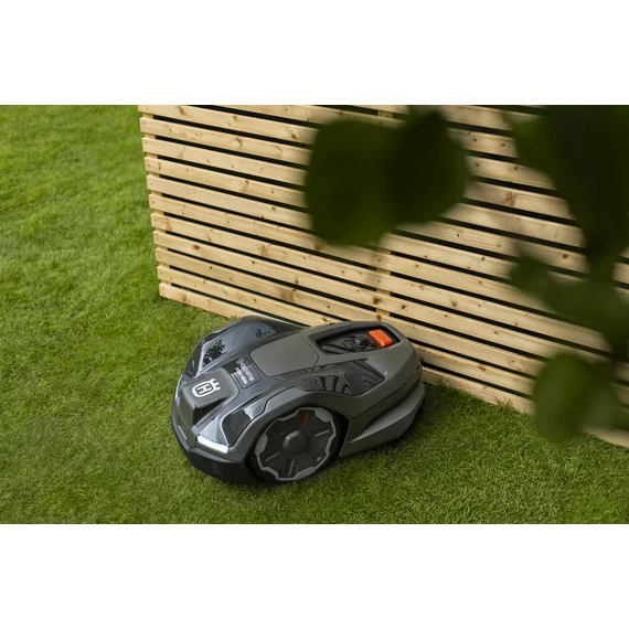 Robotfűnyíró Husqvarna Automower 410XE NERA+AJÁNDÉK PLUG IN