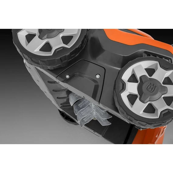 Gyepszellőztető Akkus Husqvarna S138i Akku És Töltő