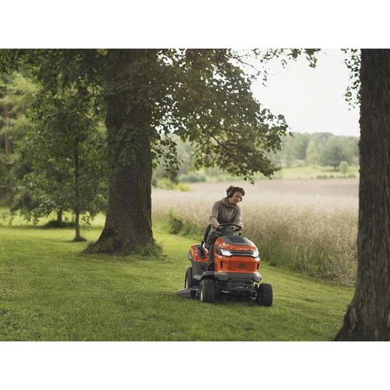 Fűnyírótraktor Kidobós Husqvarna TS215T