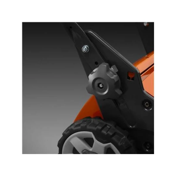 Fűnyíró Husqvarna LC 247 Husq.mot.139cm3 47cm
