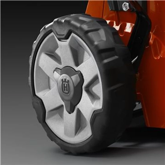 Fűnyíró Husqvarna LC 551SP Kawasaki